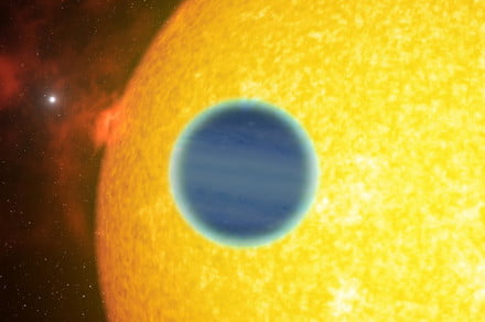 Researchers bid clouds within the ambiance of huge, puffy exoplanet WASP-127b