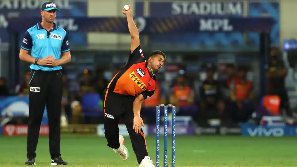 IPL 2021: SRH paceman Umran Malik gets emotional after message from family, stare