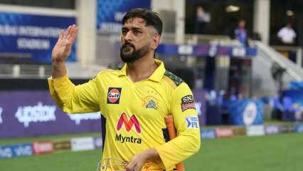 ‘Ultimate finisher ever’: Virat Kohli, Sehwag, fans lag berserk after MS Dhoni takes CSK into closing of IPL 2021