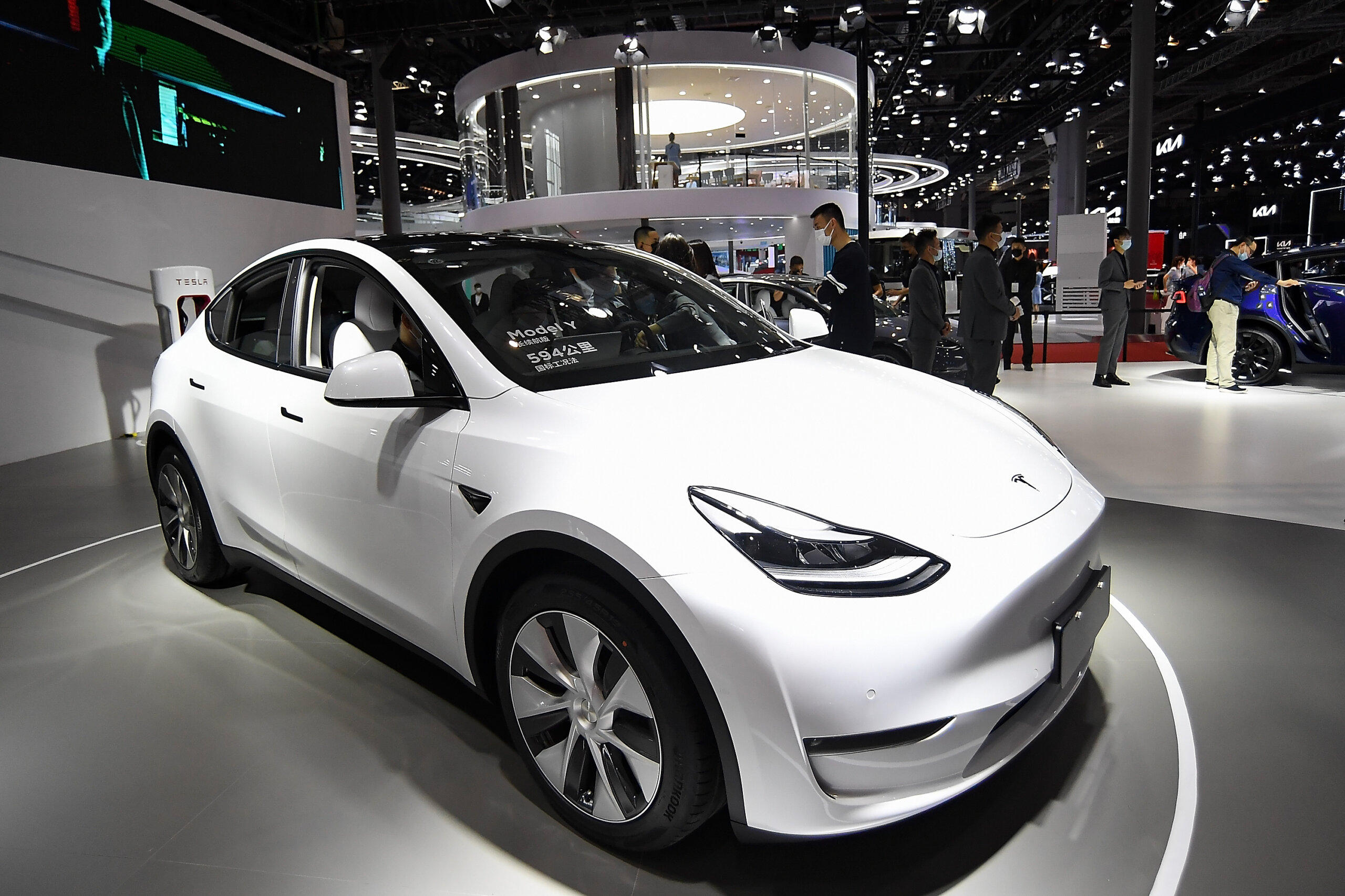 Tesla opens Model Y pre-orders in the UK for early 2022 shipping