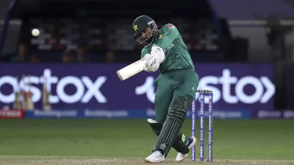 Asif Ali pulls of Brathwaite, smashes four sixes in an over to vitality Pakistan to victory over AFG in T20 World Cup match, WATCH