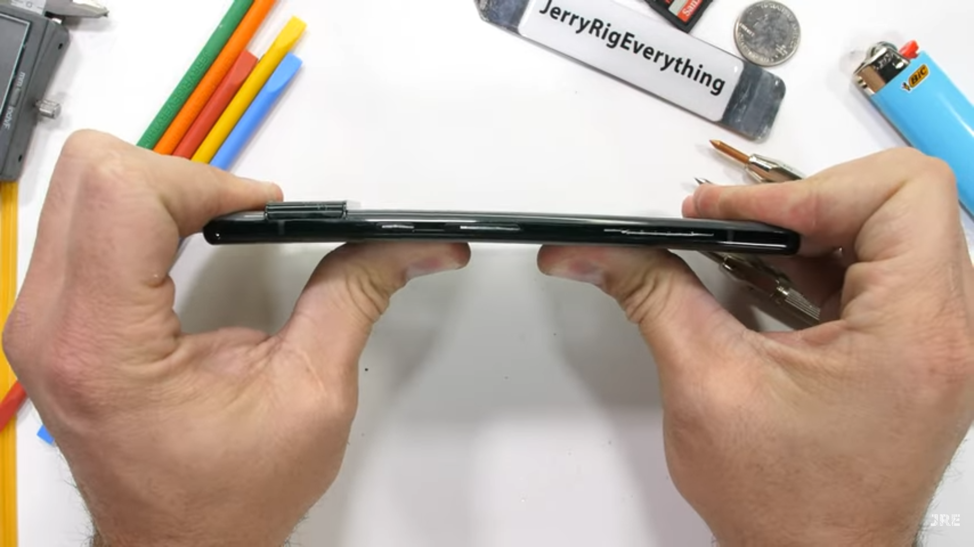 The Pixel 6 Professional undergoes the JerryRigEverything durabilty take a look at