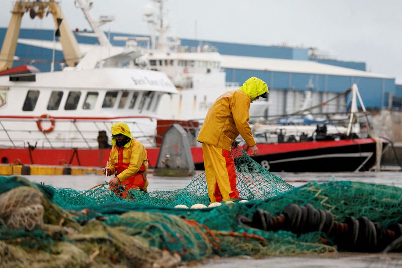 Business News  Business Article  Business Journal Britain considerations extra EU fishing licences in dispute with France