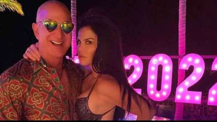 Jeff Bezos welcomed 2022 with female friend Lauren Sanchez and ‘loopy disco celebration’, pics tear VIRAL