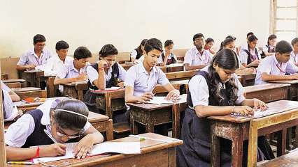 Covid-19 in Kerala: Deliver govt suspends offline classes for varsity students as much as Class 9