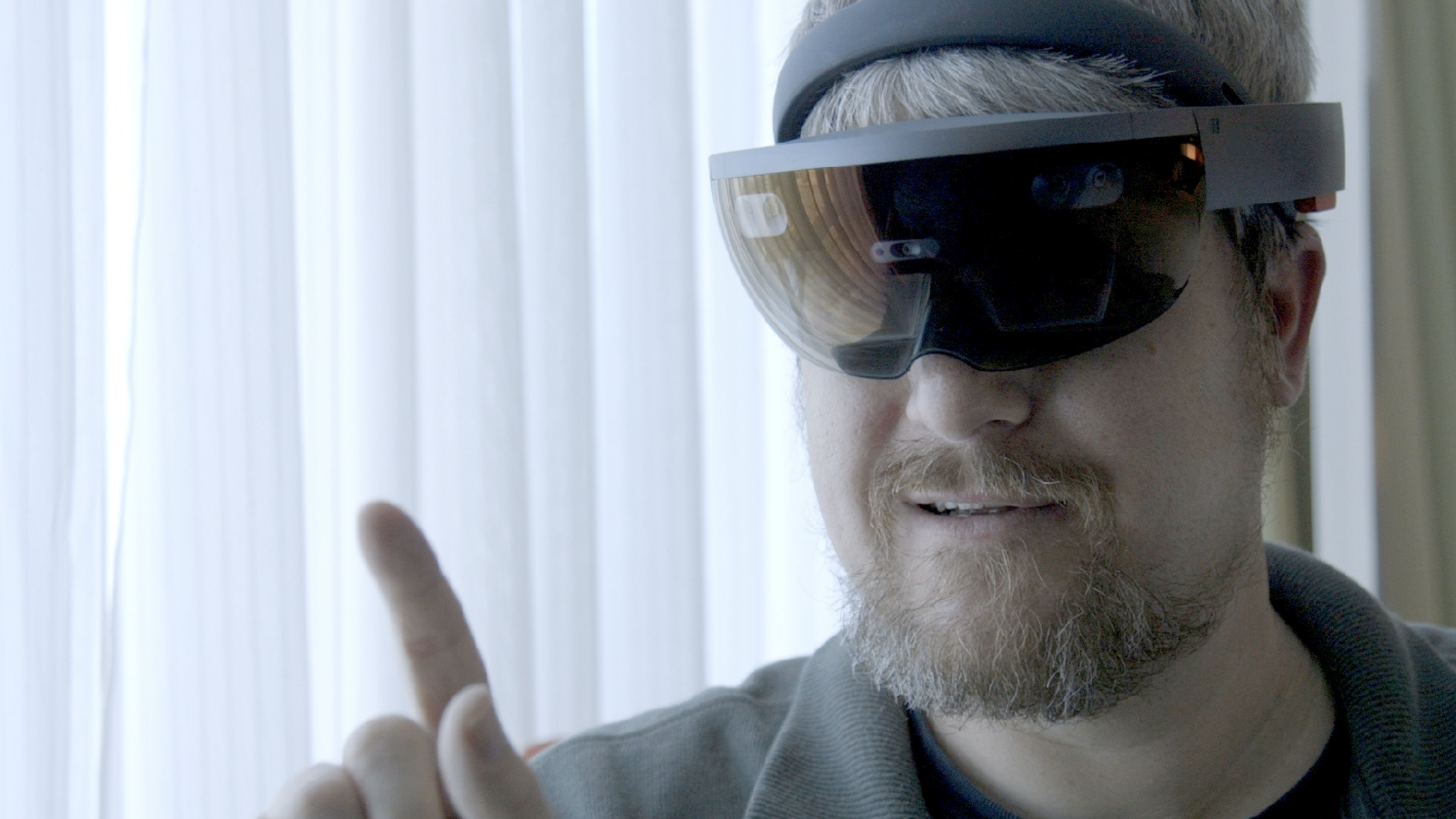Fable: Microsoft HoloLens 3 is ineffective as its mixed-reality vision implodes