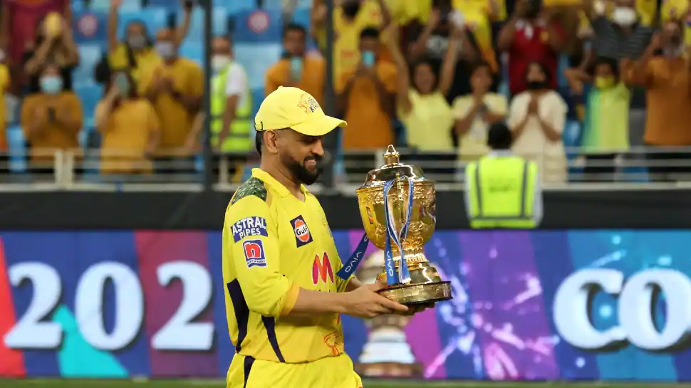 IPL 2022: MS Dhoni arrives in Chennai to address for mega auction