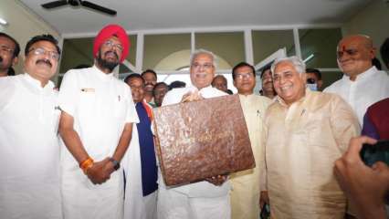 Chhattisgarh CM Baghel carries briefcase fabricated from cow dung to existing price range 2022-23