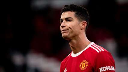 ‘Angry’ Ronaldo holds ‘showdown talks’ with agent to transfer away Manchester United