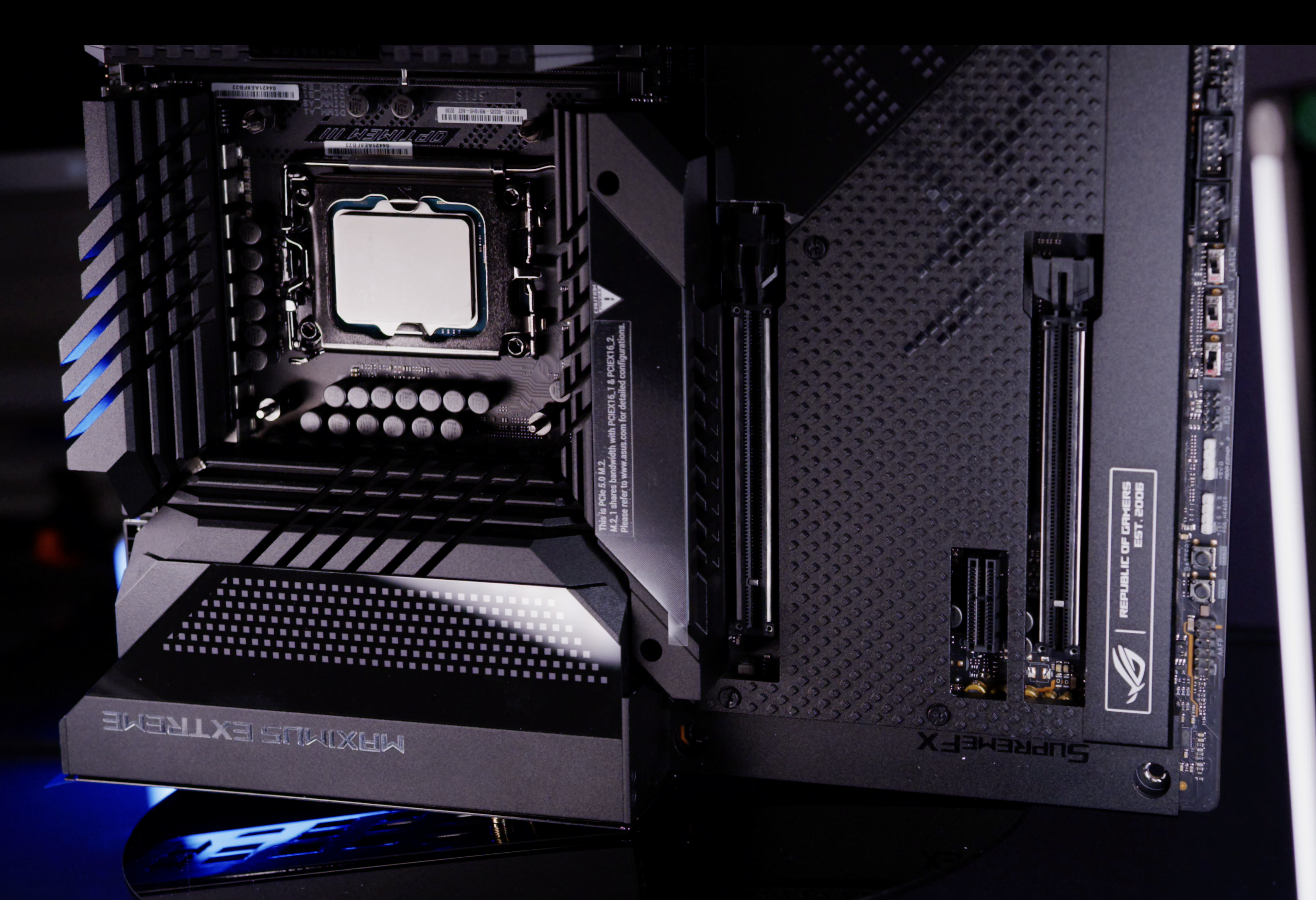 Asus ROG Maximus Z690 Vulgar overview: Aesthetic, luxurious motherboard excess