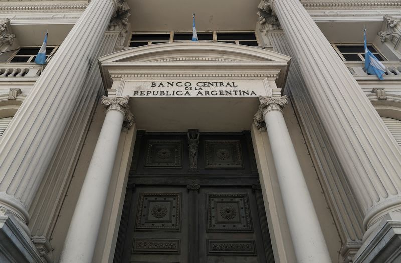 Argentina central bank to analyze price hike on Wednesday -supply