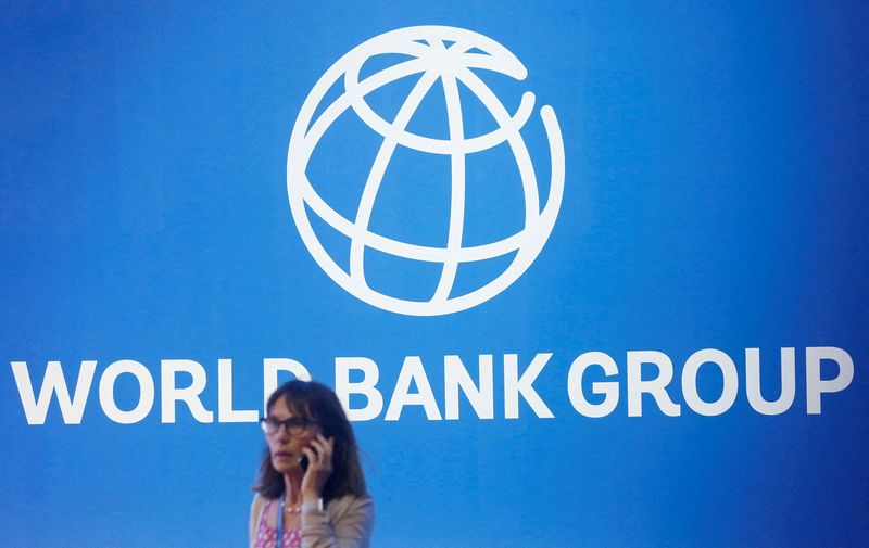 Sri Lanka says World Bank agrees to present $600 million in monetary support