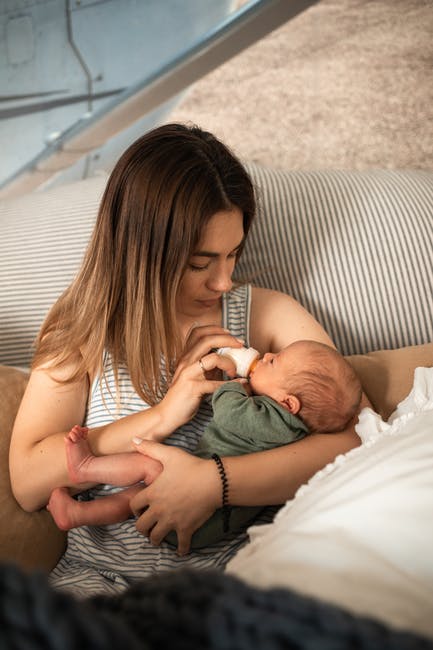 Feeding your newborn: Tips for contemporary fogeys