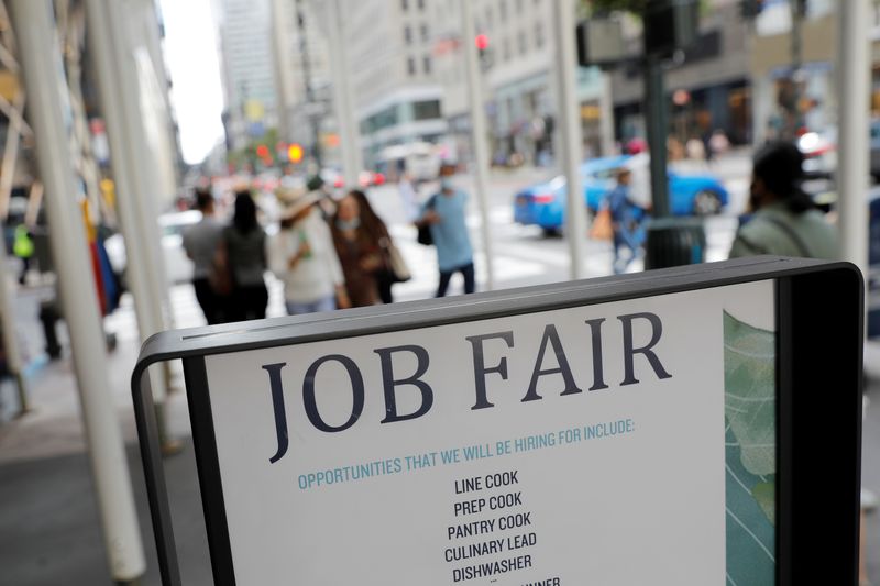 U.S. weekly jobless claims amplify; productivity dives in first quarter