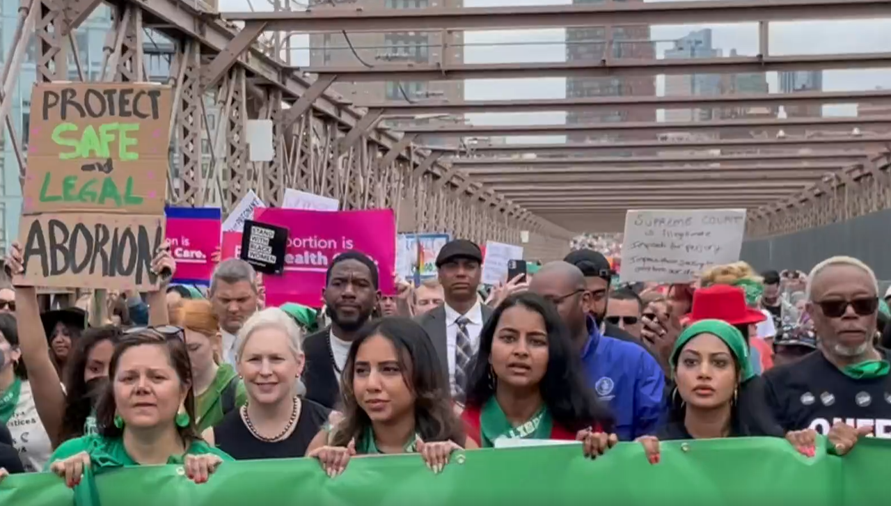 Sens. Schumer, Gillibrand join pro-preference NYC protests, call for Senate to codify Roe into law