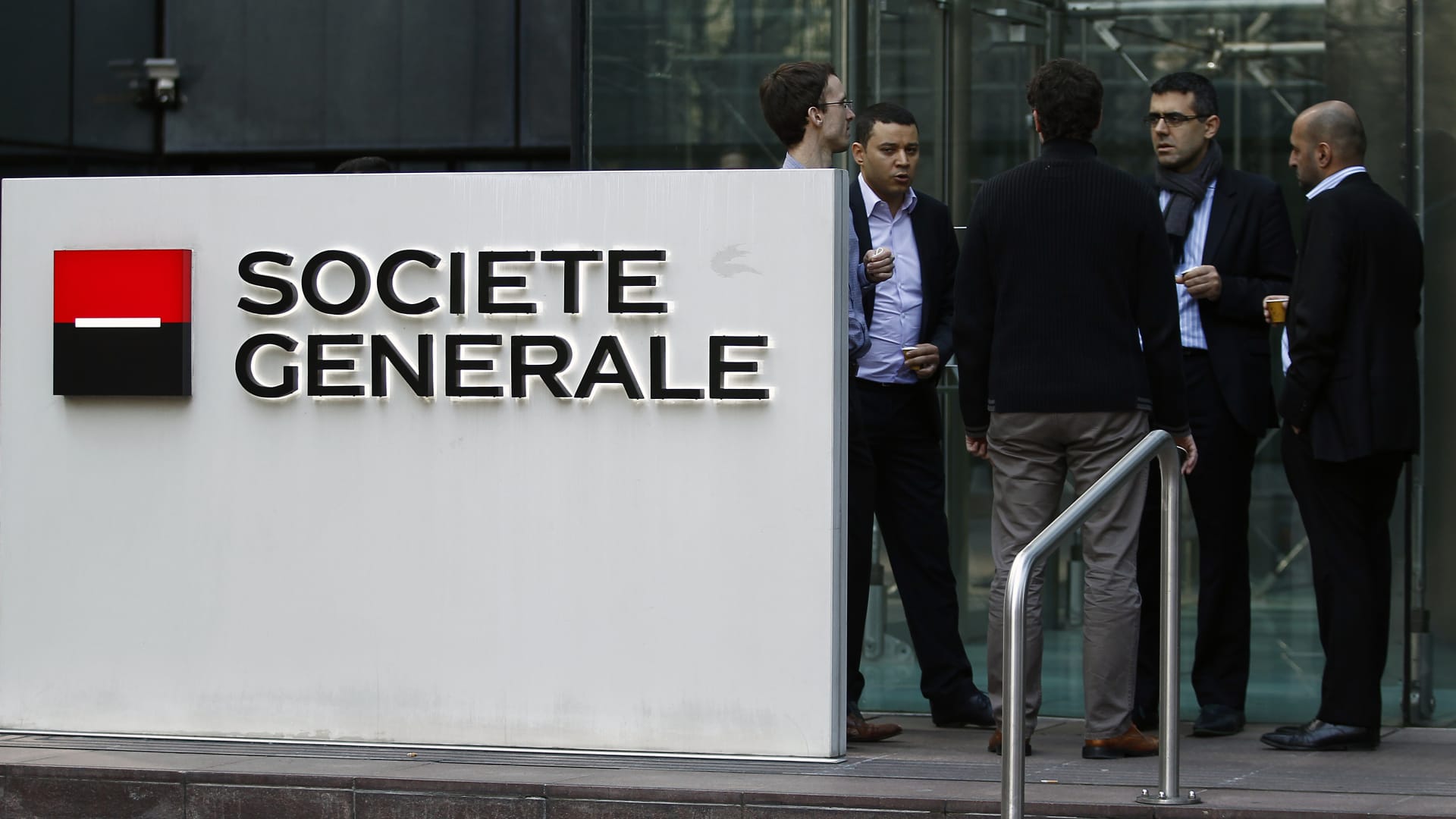 SocGen posts 2nd-quarter loss after taking 3.3 billion euro hit on Russia exit