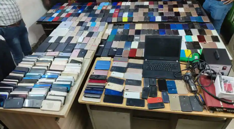 Cellular telephones stolen from Mumbai sold in Bangladesh, Nepal