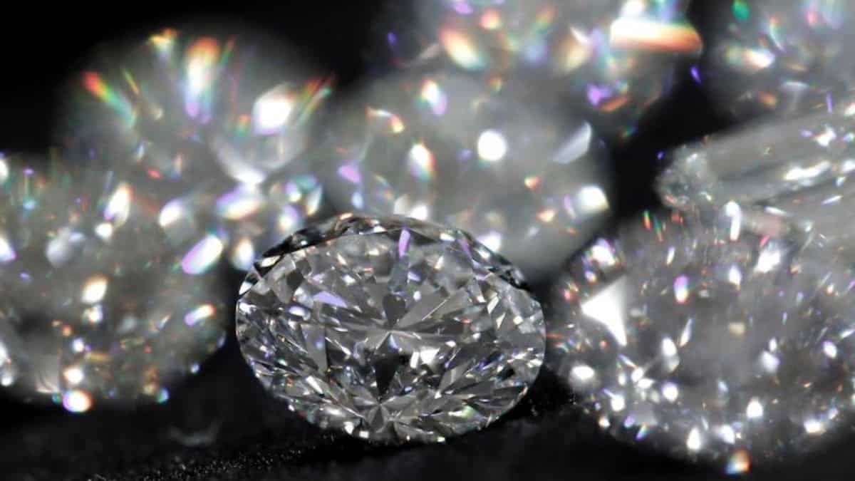 India shines with listing exports of lab-grown diamonds