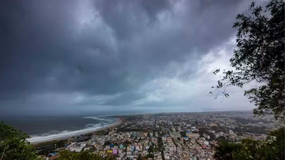 Thousands and hundreds to be affected as Cyclone Mocha begins build-up over Bay of Bengal, alert sounded