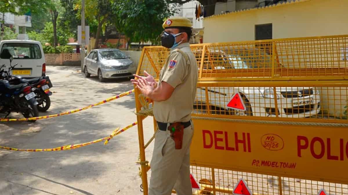 Unique Delhi: Our bodies of adlescent siblings chanced on interior fashioned wooden box at their web web narrate online