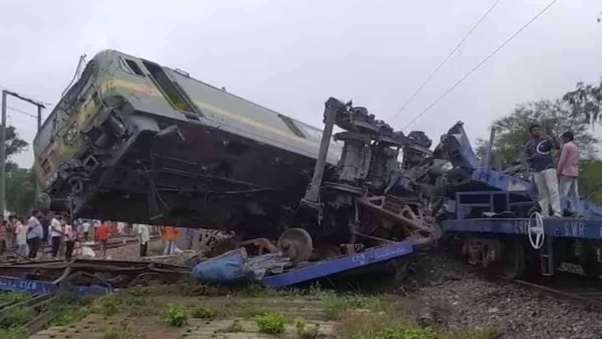 India: Goods trains collide in West Bengal’s Bankura, plenty of bogies derail