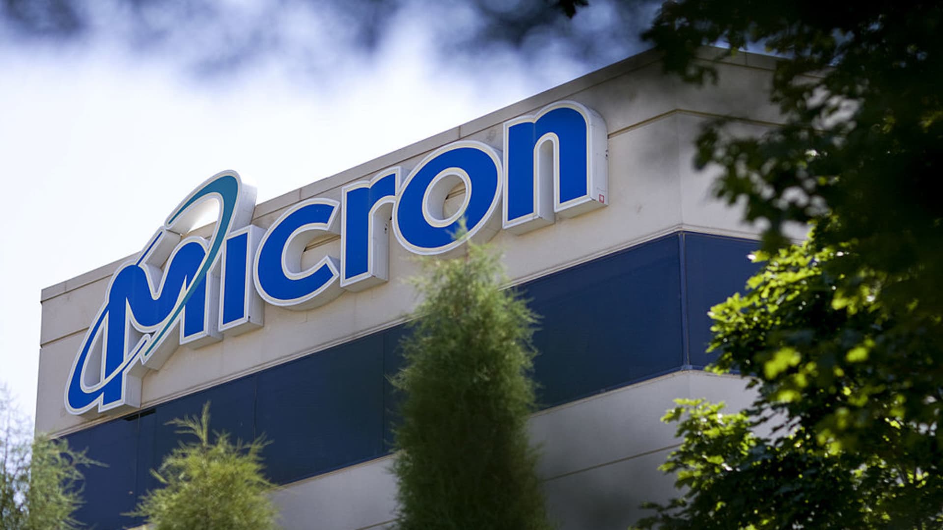 Asian chip shares rally after Micron’s bullish forecast indicators easing supply glut