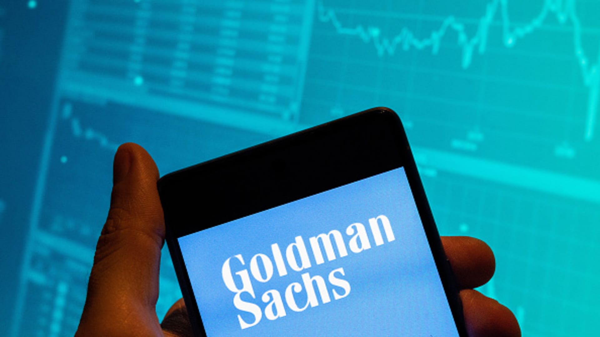 Goldman in talks to dump Apple bank card, savings products to American Train, provide says