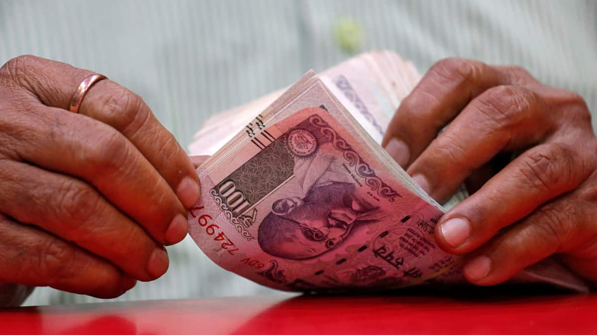 Two Bangladeshi banks introduce Indian rupee alternate transactions to bolster international reserves