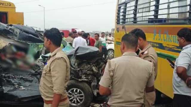 No longer decrease than five killed in Ghaziabad as college bus crashes with SUV