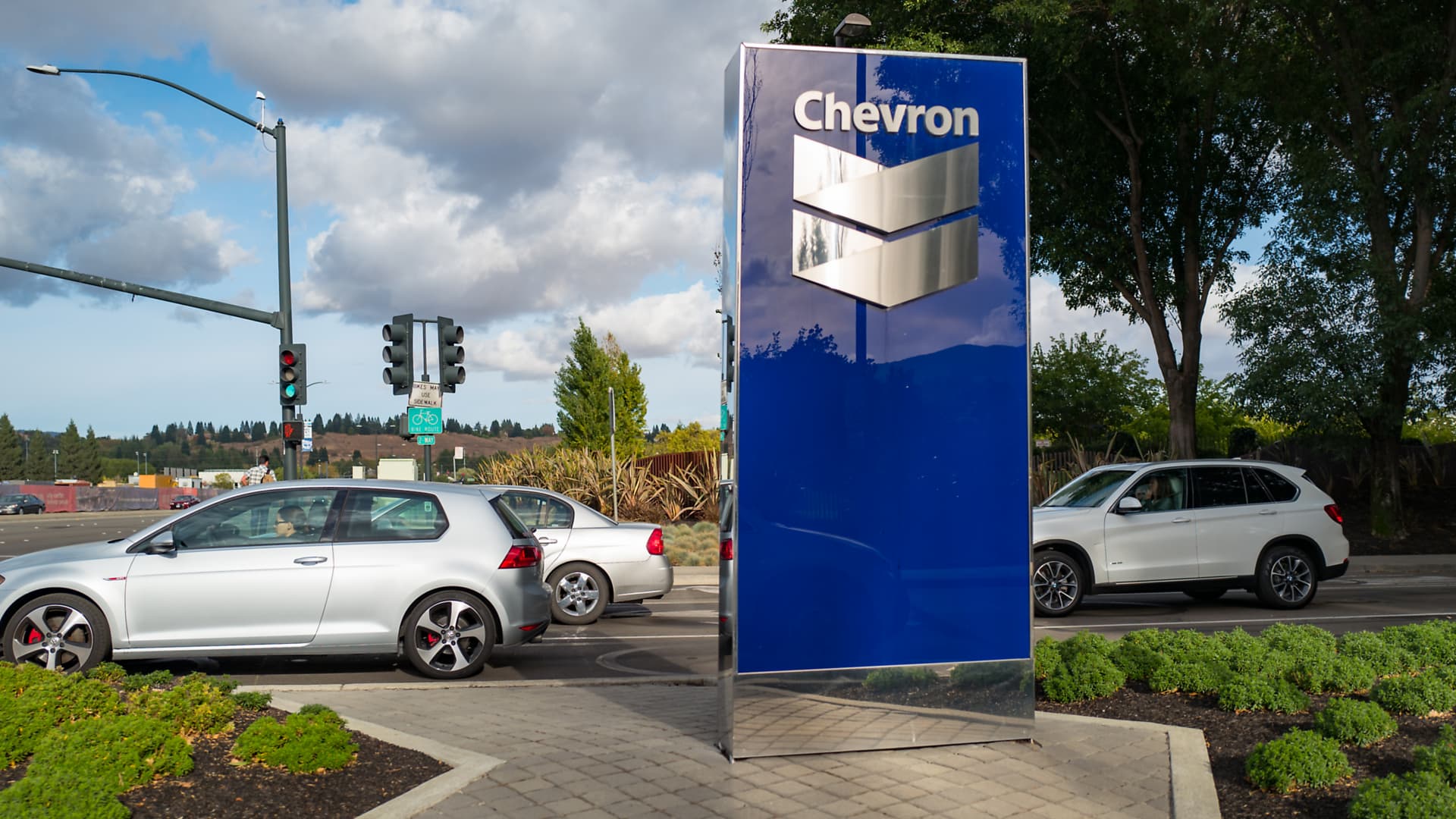 Chevron appoints Eimear Bonner as novel finance chief and components preliminary 2nd-quarter earnings results