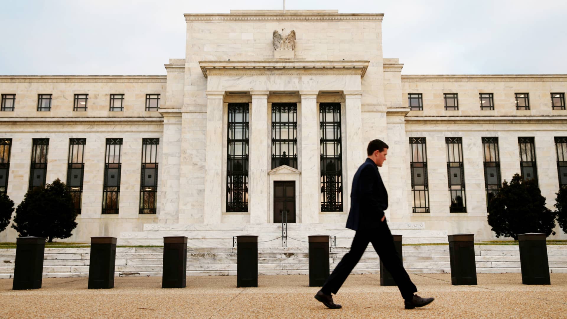 Steve Forbes says the Fed’s now not going to decrease charges rapidly