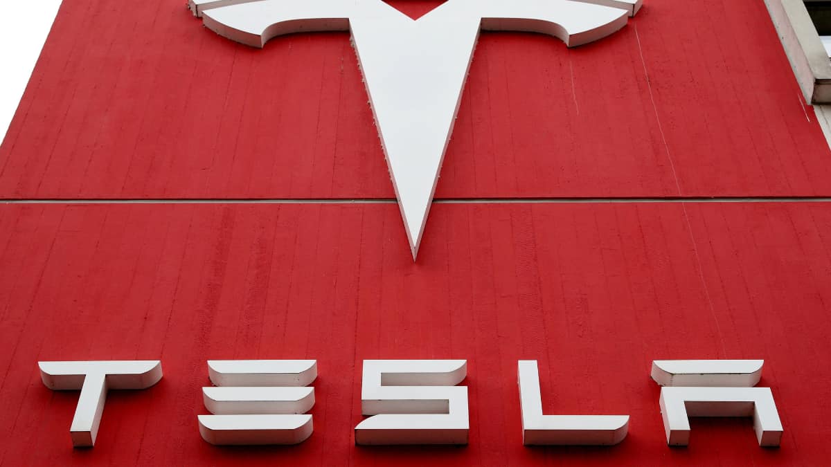 Tesla looks to space up a battery storage facility in India
