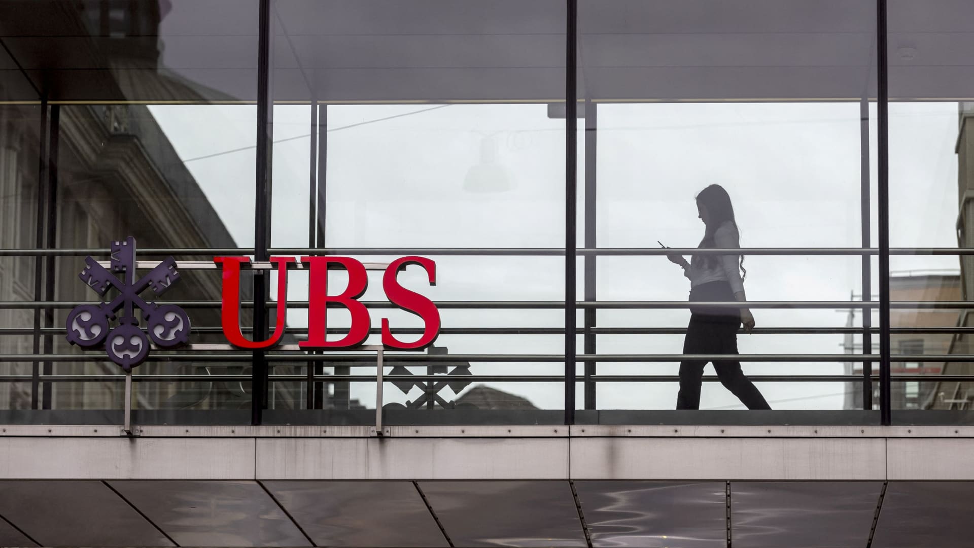 UBS posts bigger-than-anticipated quarterly loss as Credit Suisse integration charges pile up