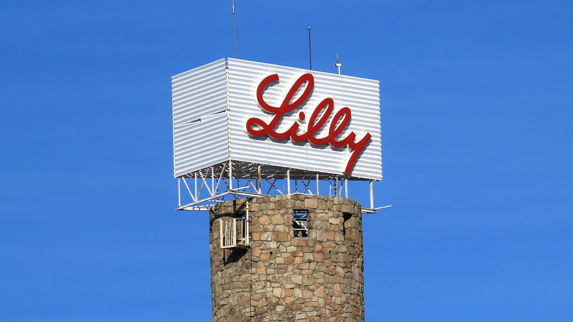 FDA approves Eli Lilly’s tirzepatide for weight loss, paving formulation for wider use of blockbuster drug