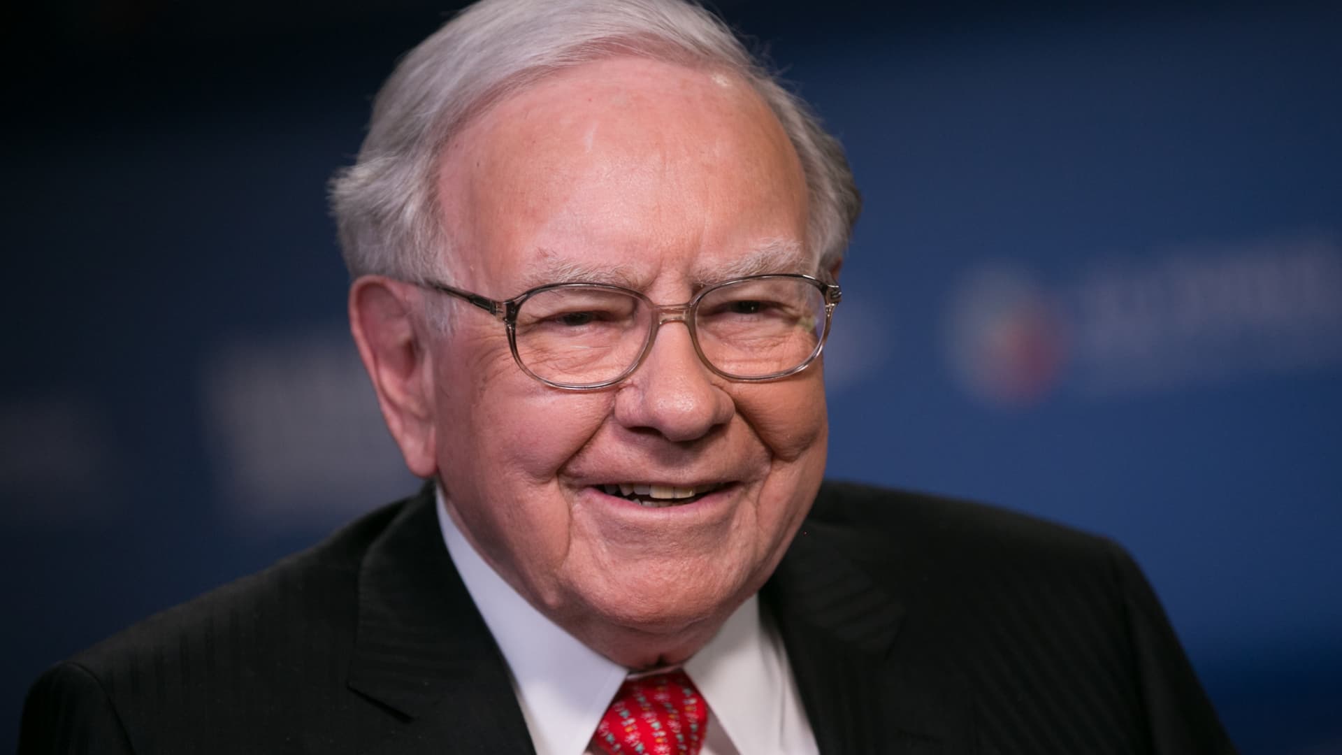 Warren Buffett recommends these 5 books—now you must well per chance per chance hear to them with out cost on Spotify