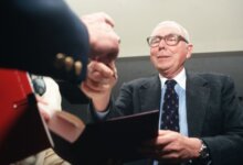 Charlie Munger’s sharp wit became Berkshire meetings into uproarious affairs. Right here’s a pattern