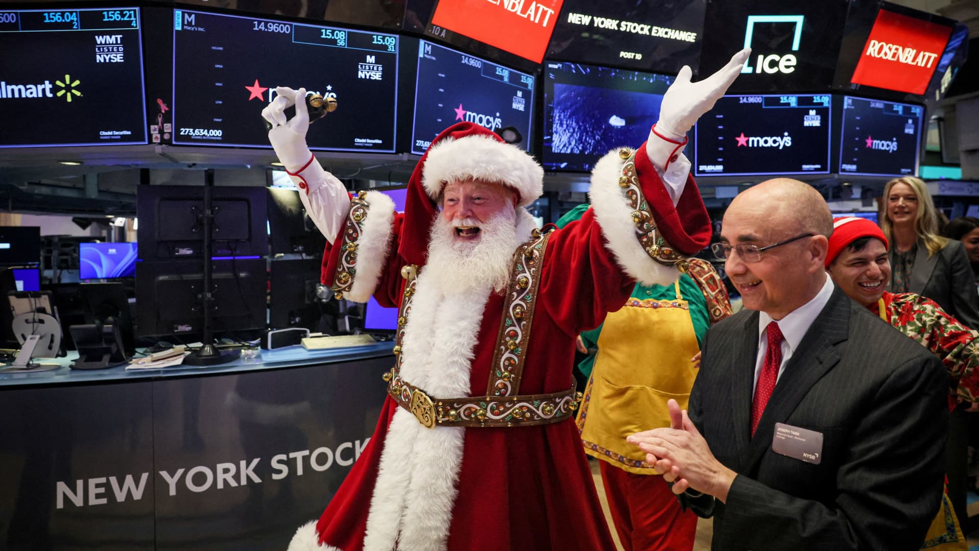 Is a Santa Claus rally forward? 4 big issues on our radar in the market subsequent week