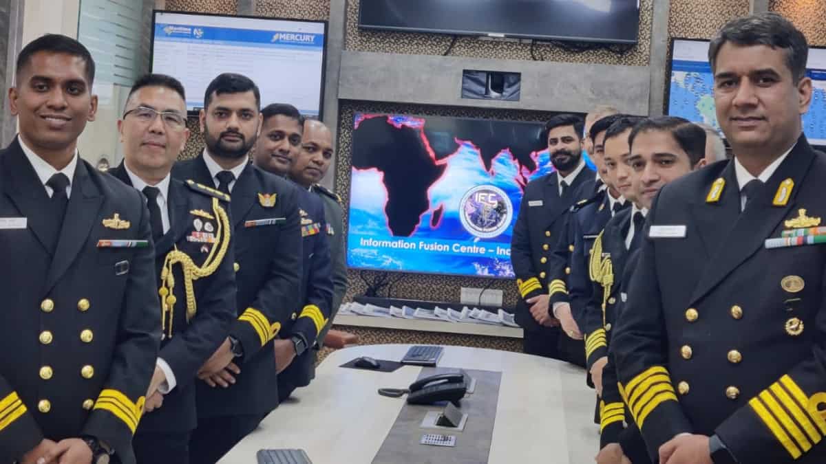 Anti-piracy crew DCOC to ship officer to India’s maritime data hub, IFC-IOR