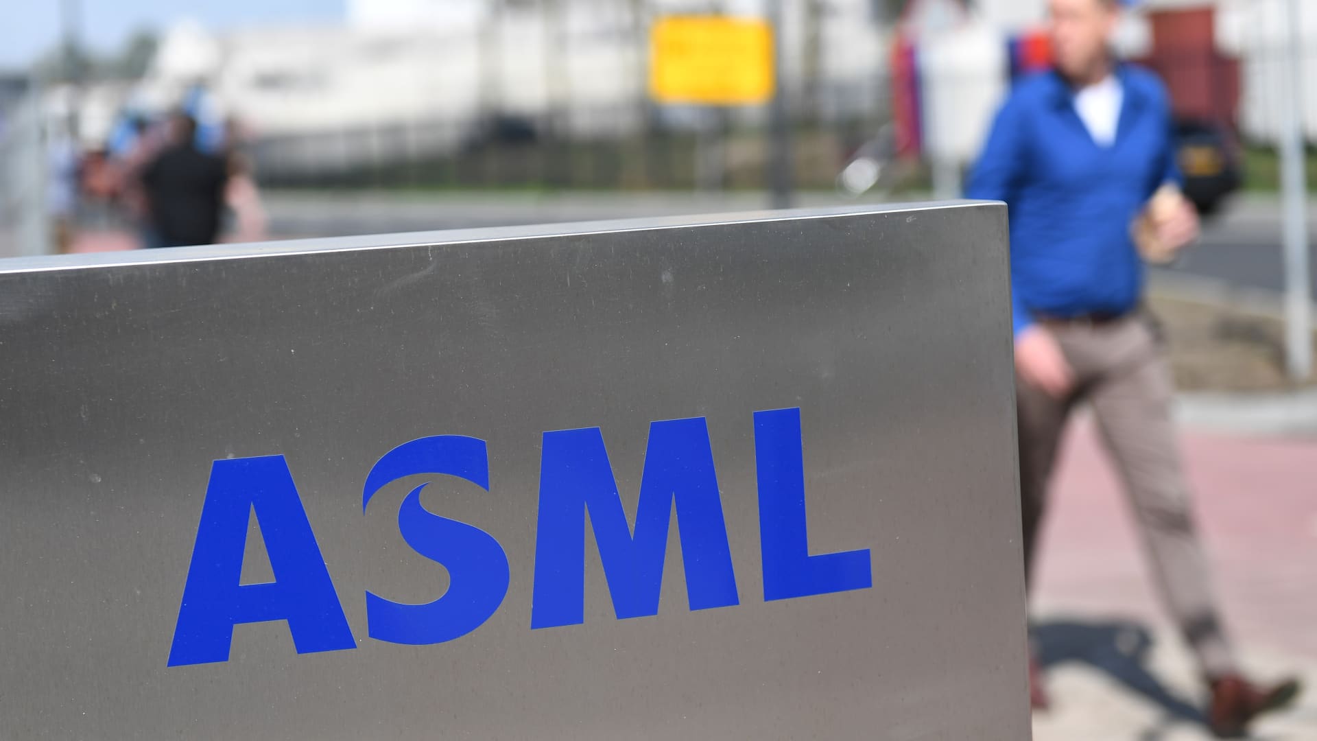ASML blocked from transport a couple of of its serious chipmaking tools to China