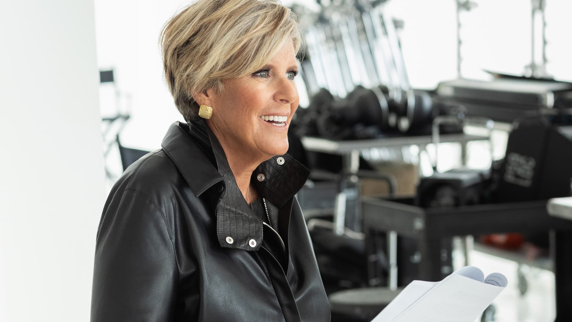 Suze Orman hates whenever you happen to redo your value range every January: ‘Even as you restrict,’ it’s doubtless you’ll perchance perchance sooner or later ‘explode’