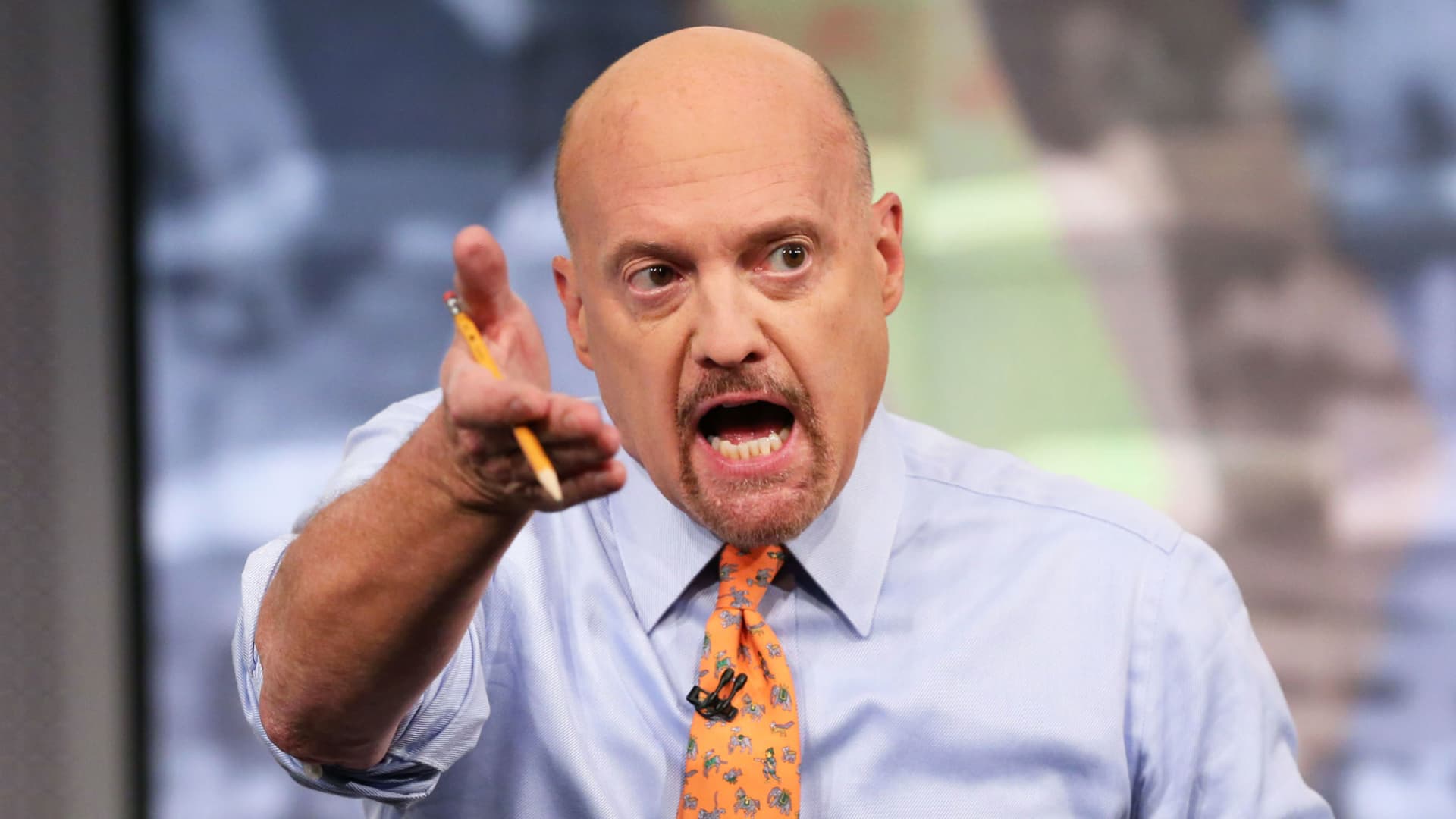 Jim Cramer says clear analyst notes shield staunch energy in this market