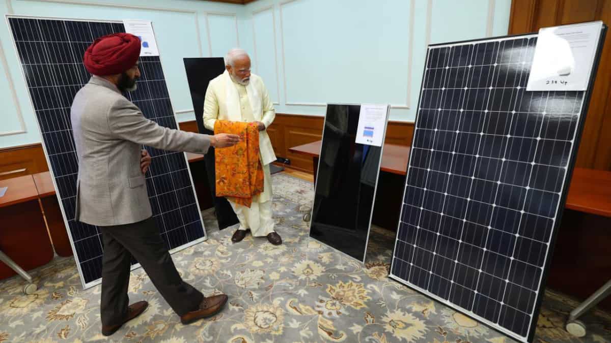 Pradhan Mantri Suryoday Yojana: PM Modi publicizes arrangement to put in rooftop photo voltaic methods in 10 million homes