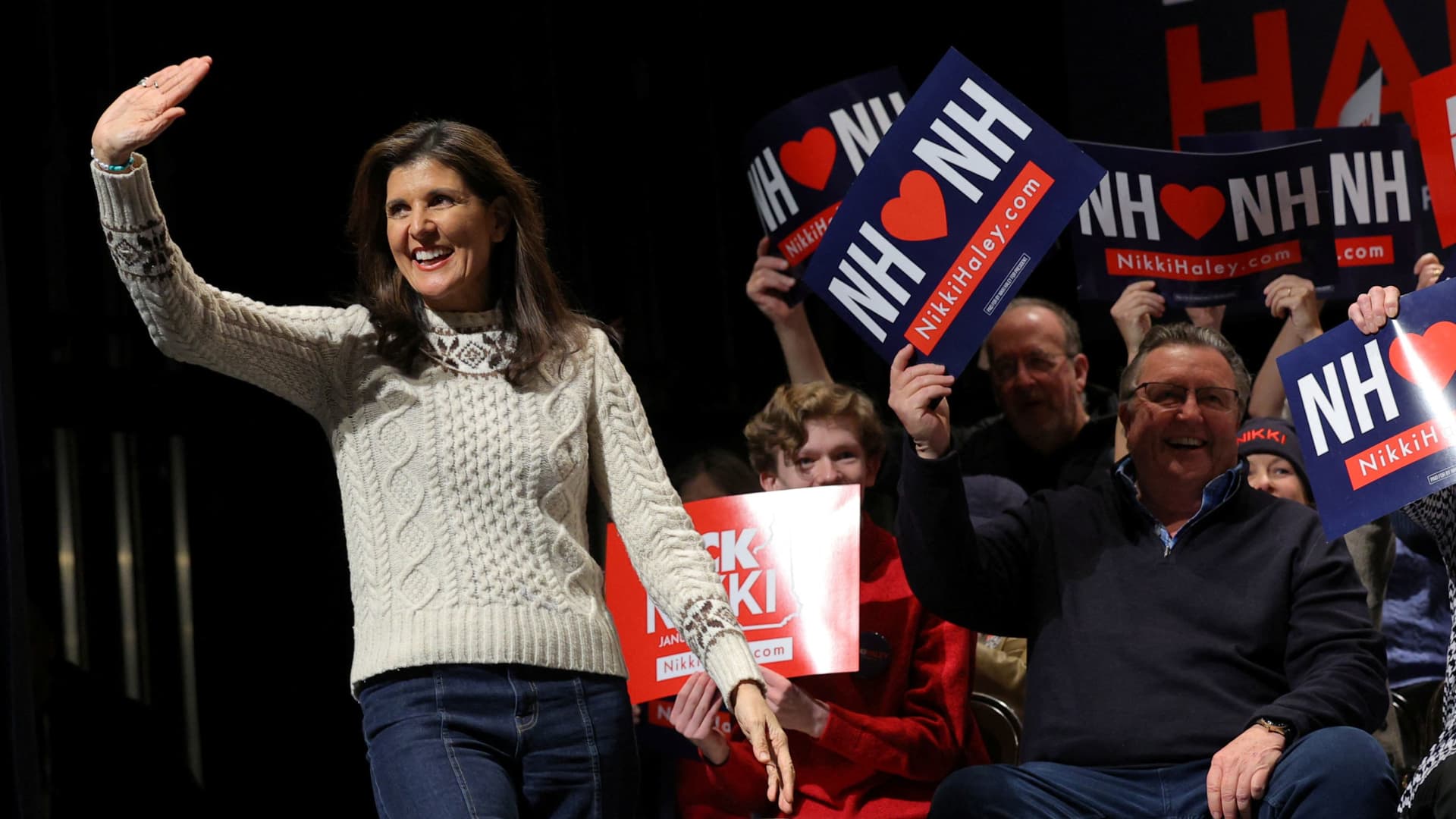 Can Haley beat Trump? A Recent Hampshire VFW hall spotlights her stark enthusiasm gap