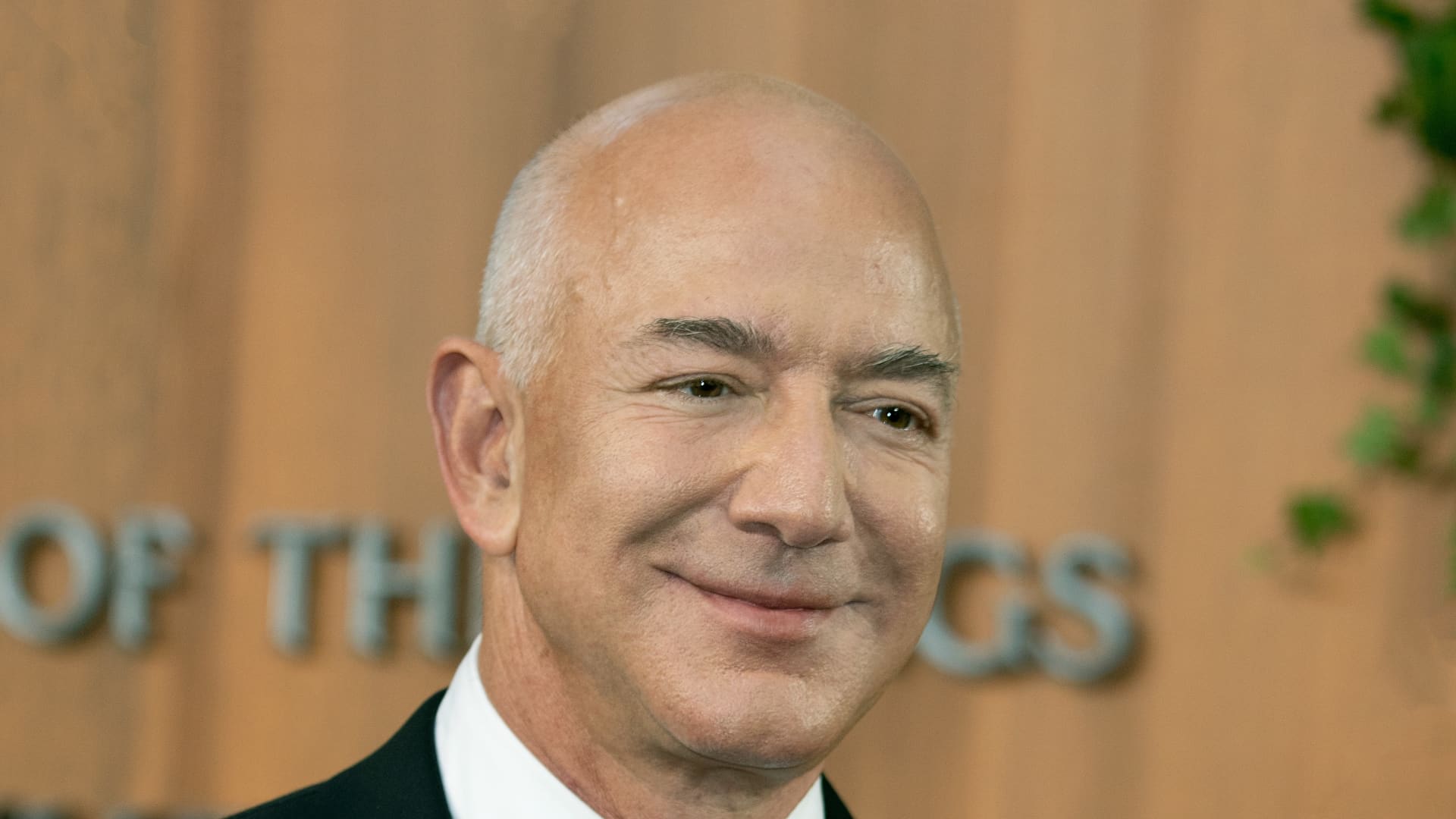 Jeff Bezos unloads around $2.4 billion in Amazon inventory, bringing most stylish sales to 50 million shares