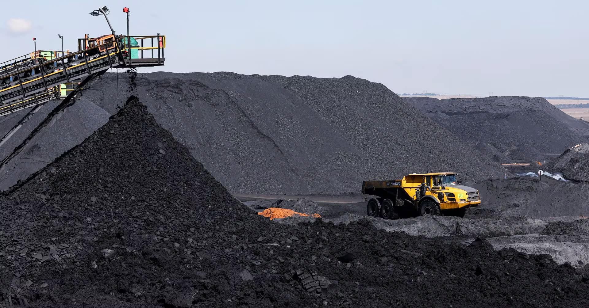 India anticipates first drop in thermal coal imports amid rising domestic manufacturing
