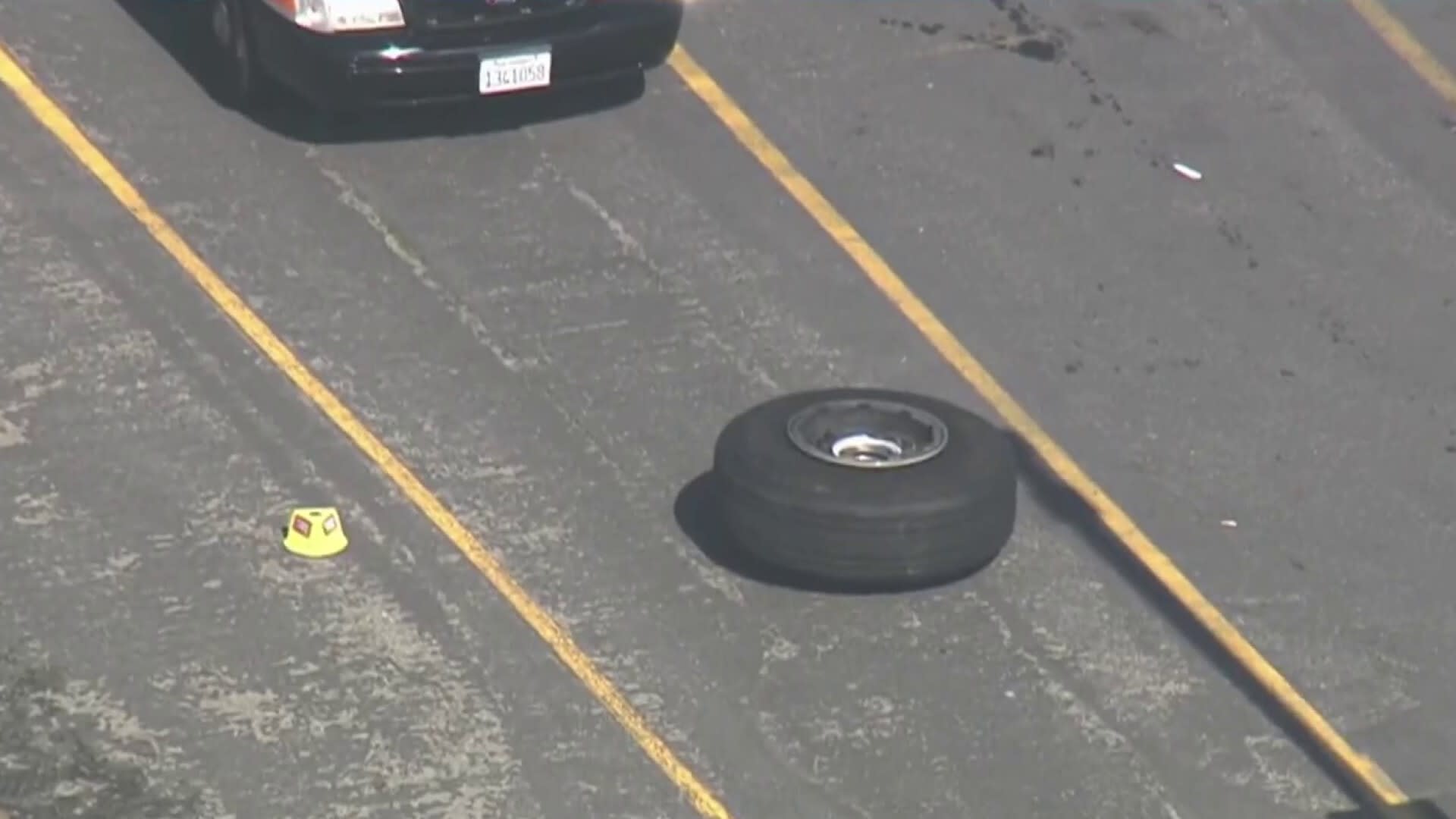 United airplane loses tire after takeoff from San Francisco Global Airport