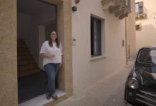 This American bought a $1 home in Italy and spent $446,000 renovating it—it improved her work-lifestyles steadiness