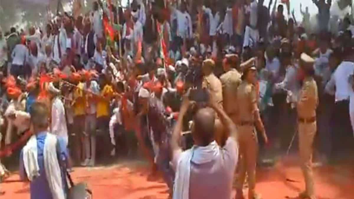 Rahul Gandhi, Akhilesh Yadav all real now exit election rally in UP’s Phulpur as crowd turns uncontrollable