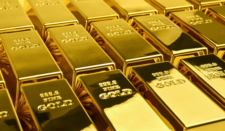 Gold prices surge to record high amid coronavirus worries, U.S.-China tensions