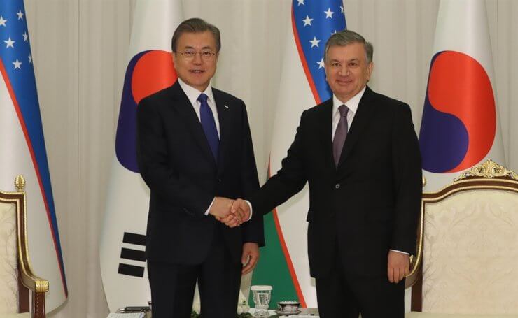 Uzbek President Shavkat Mirziyoev and South Korean President Moon Jae-in